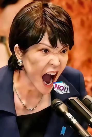 *两个日本巨头，三菱和索尼，突然在中国市场砸下了重注。
 
苏州这场签约仪式规格