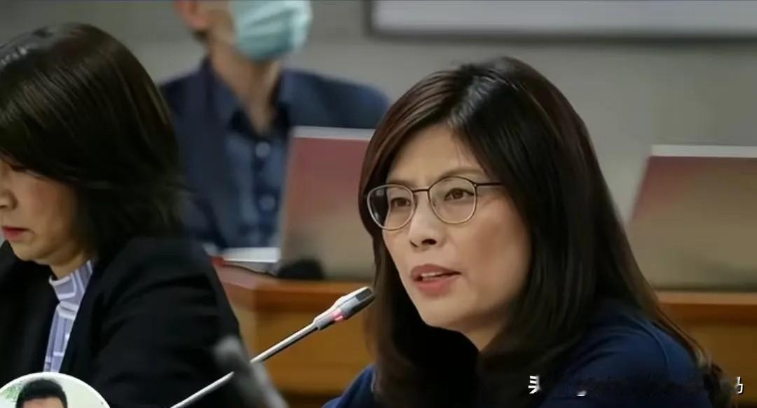 12月25日下午，台海出行热点新闻快讯
 
1. 2025岁末台海动态：外交部明