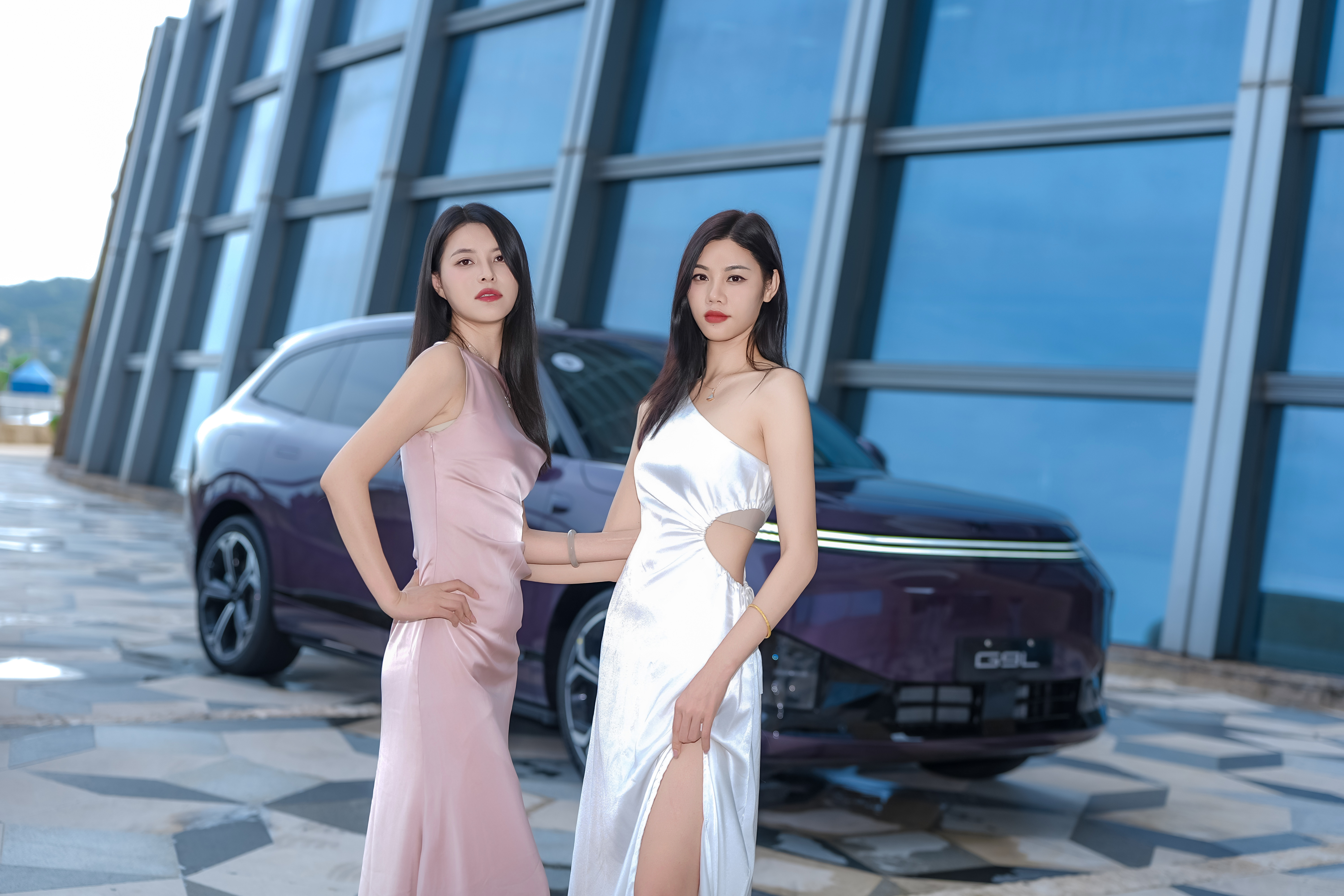 女助理 & 小鹏G9L 