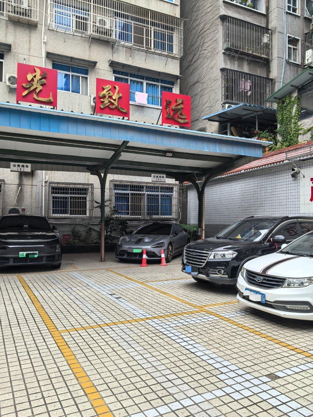 最速“公务用车”[doge]cam的汽车日常  ​​​