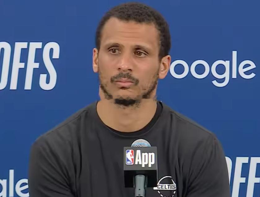 NBA季后赛首轮G5，凯尔特人今日主场97-113不敌76人，系列赛大比分3-2