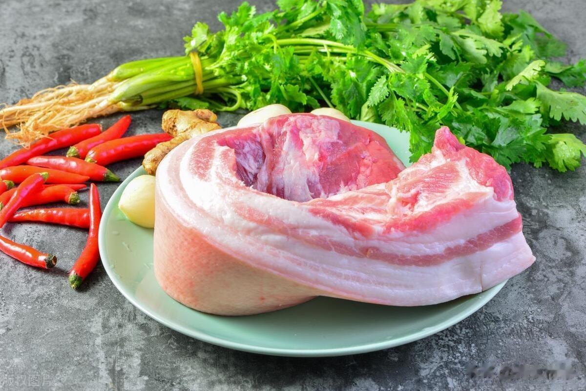 保存猪肉，直接放冰箱就错了，教你一个新方法，放一年也不坏
本文介绍了如何保存猪肉