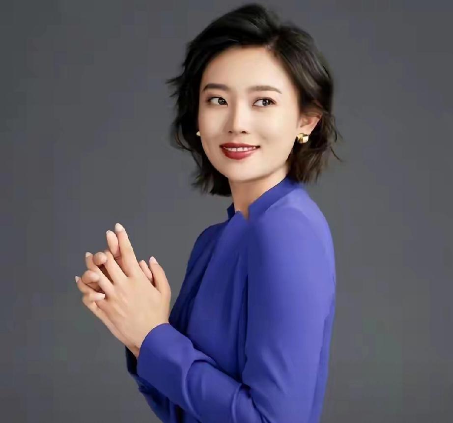 央视“消失”的李七月：褪去聚光灯，扎根田间，终寻得属于自己的舞台
 
    曾