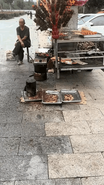 蜜蜂🐝：感谢大自然的馈赠[大笑][大笑]