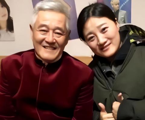 一次，赵本山将23岁的葛珊珊叫到面前说：反正你长得也不漂亮，索性就牺牲形象，你的