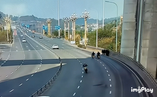 宜宾一摩托车撞行人致1死6伤18岁，酒驾，致1死6伤..... 