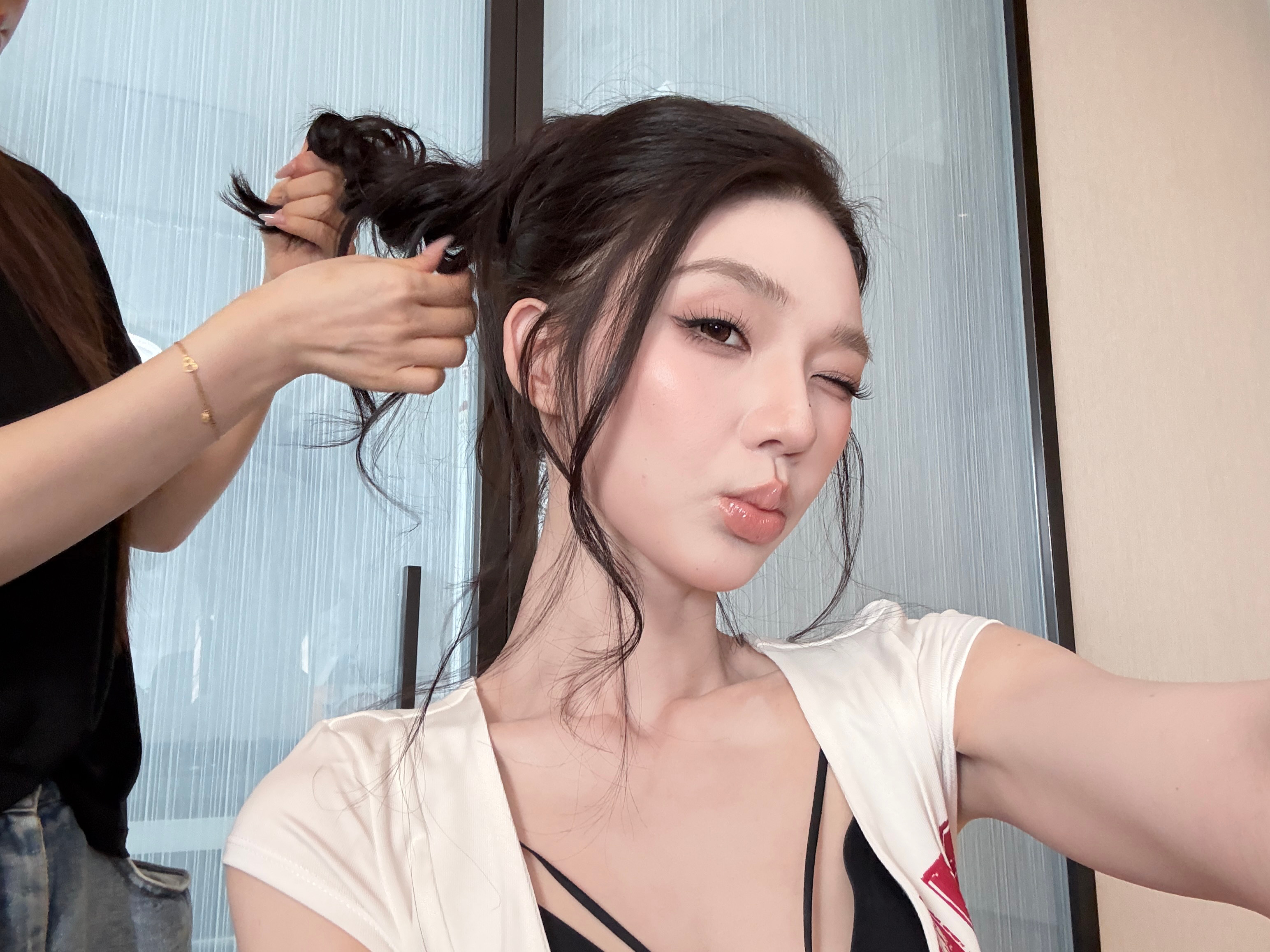 回来上班咯咯咯咯咯～～你们周末在干嘛！！ 