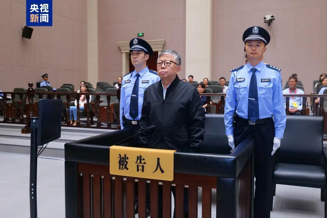 近日，南京经开区常务副主任杨有林被法院宣判，以一种别样的方式载入了历史。
从19