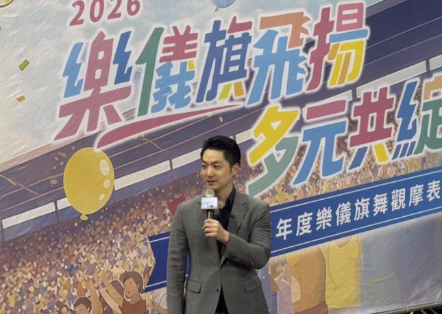 4月19日，台北政坛爆了个极具反差感的冷门，瞬间让岛内舆论炸了锅。民进党为了年底