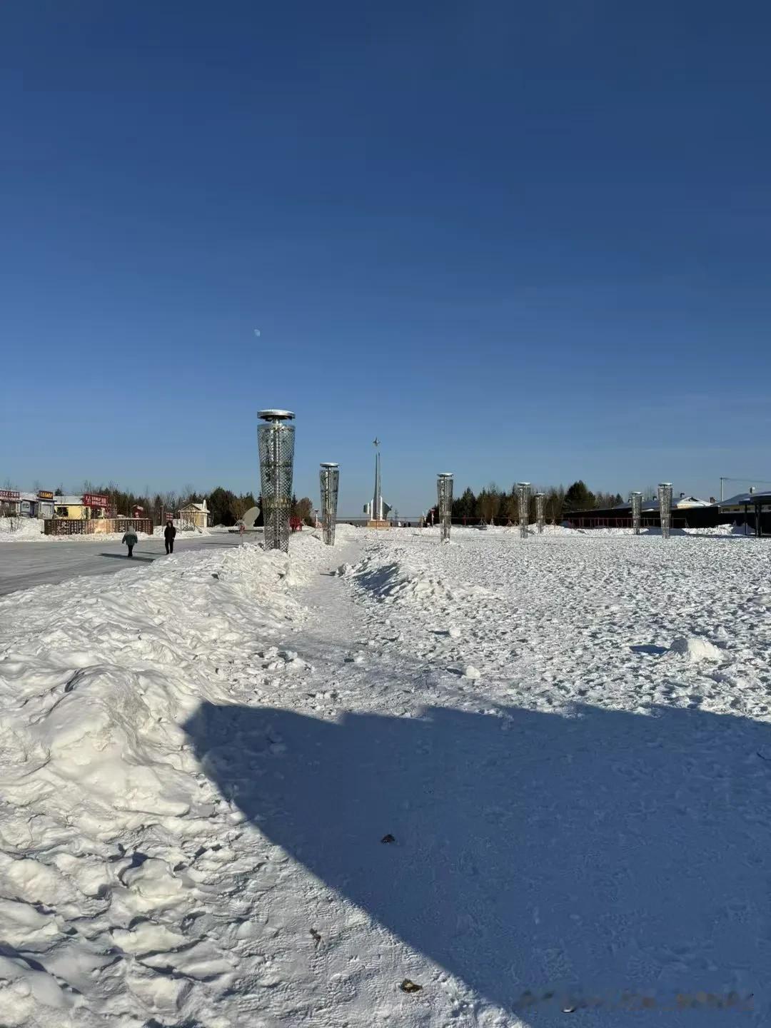 冬日雪景，漫步在银装素裹的世界里，捉住冬季的尾巴，祖国最北，你值得拥有！雪季景美