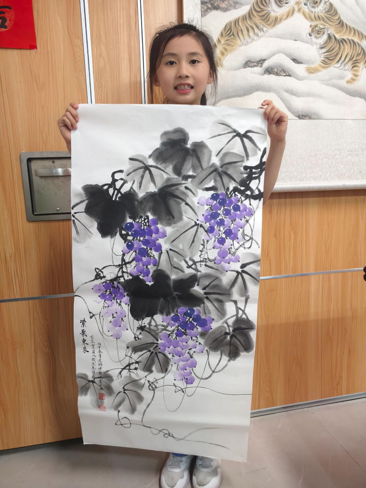 每一个学生在过生日的时候，老师都会特意的准备一份特殊的生日礼物，那便是老师亲手所