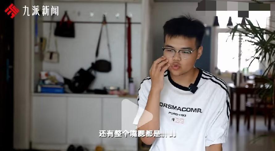 弟弟上新闻了，

他瘦了好多，成熟了很多，

近日，九派新闻邀请了弟弟来参加采访