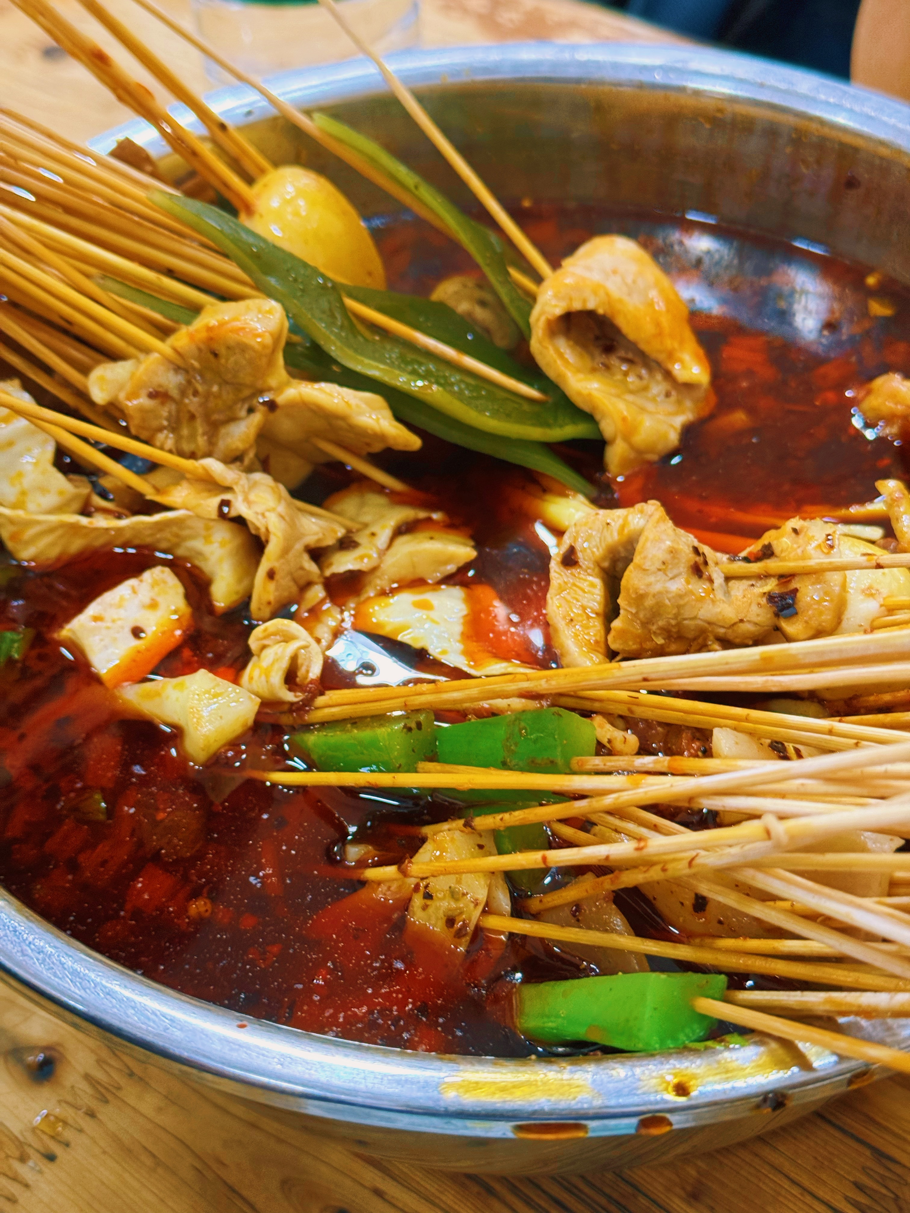 冷锅串串，好吃惨了～[捂嘴哭][捂嘴哭][捂嘴哭]网个朋友一拍集合网来不息atp