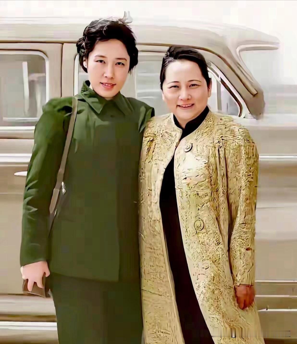 天生温婉大气，
高风亮节的君子，
她俩的灵魂层次和两位伟人一样的高维，一样的智慧