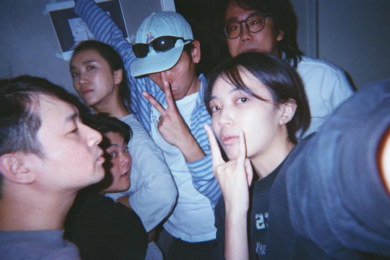 ✌️。蒋奇明爱与信息话剧爱与信息 幕后花絮