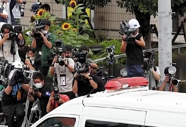 近日，一名伊朗男子在日本遭围殴身亡，引发外界对海外人身安全的担忧。
这一极端事件