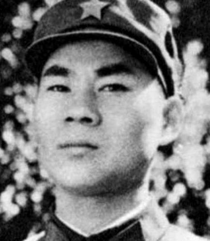 1979年，我军炊事兵肖家喜在战场上身负重伤，硬是咬牙爬行了整整八天八夜才艰难归