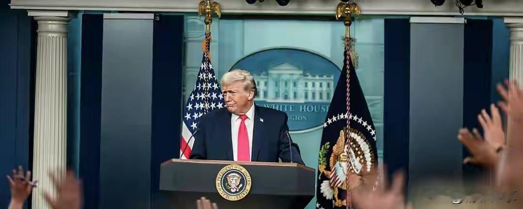 特朗普当今最有趣的总统，没有之一。特朗普当着日本女首相面，通过回答记者的方式，告