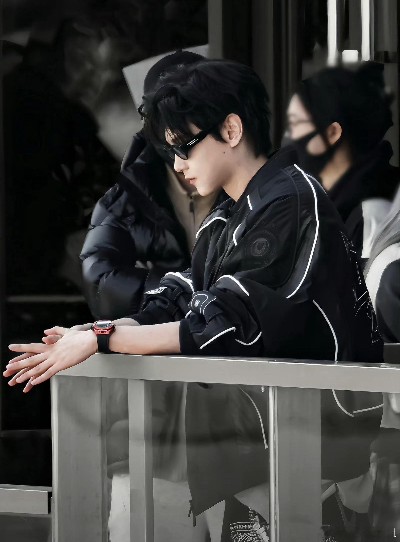 律师称九成美已涉嫌违法只想听田栩宁怎么说，多关注艺人的本身吧！ 