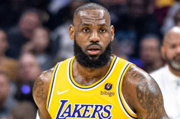 Windhorst：詹姆斯下赛季的首要任务是幸福而非金钱