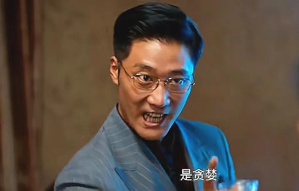 《我叫赵甲第2》魏京海是很有张力和反差感的反派，他一箭双雕的精妙计划，最终却偷鸡