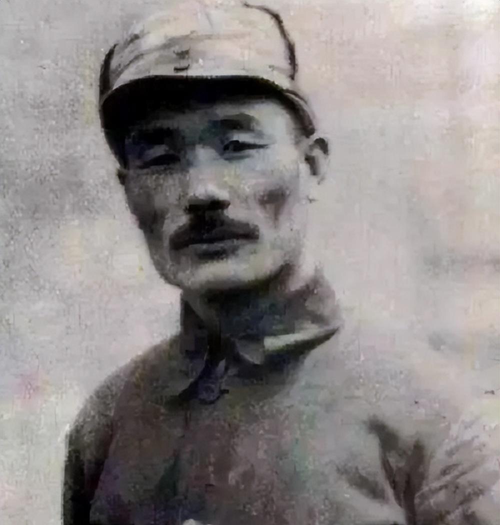 1976年唐山地震后，孙毅中将紧急下令开放大门，孩子的一句话令他当场动怒！ 
 