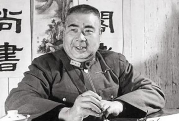 蒋介石枪毙韩复榘前，问冯玉祥意见，冯玉祥：我要有权早把他毙了。1938年，蒋介石