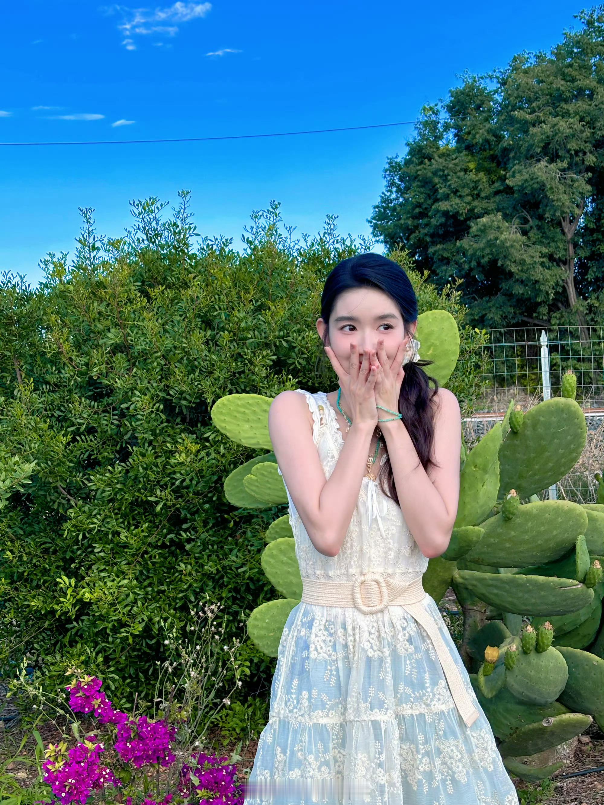 王玉雯你真的火了分享地球超开心旅行照片✉️是活力满满美貌满分的王姐啊！[哇][哇