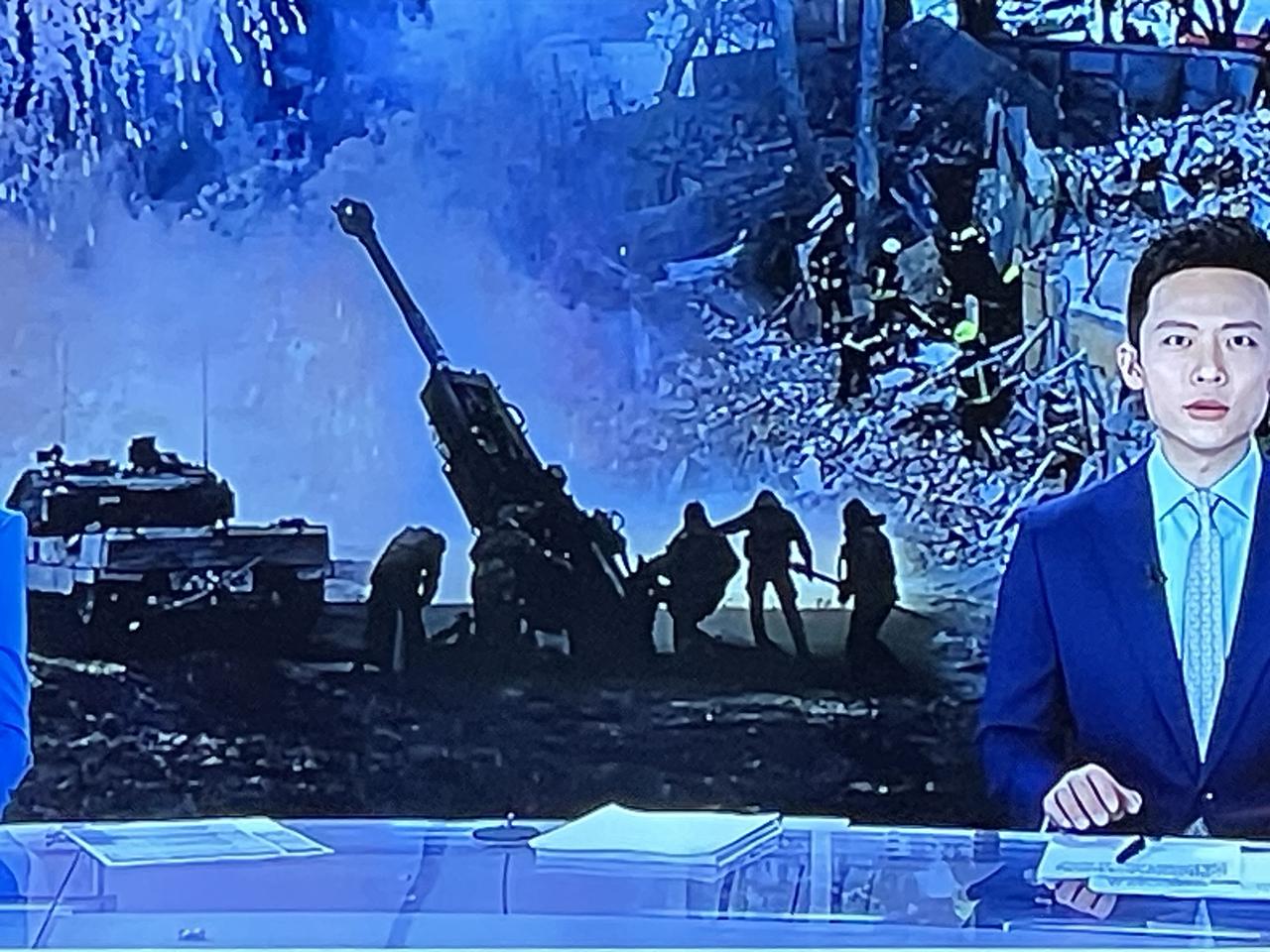 我发现了一个问题：现在打仗已经不用枪了，你看每天的新闻联播，俄乌战争全是用大炮，