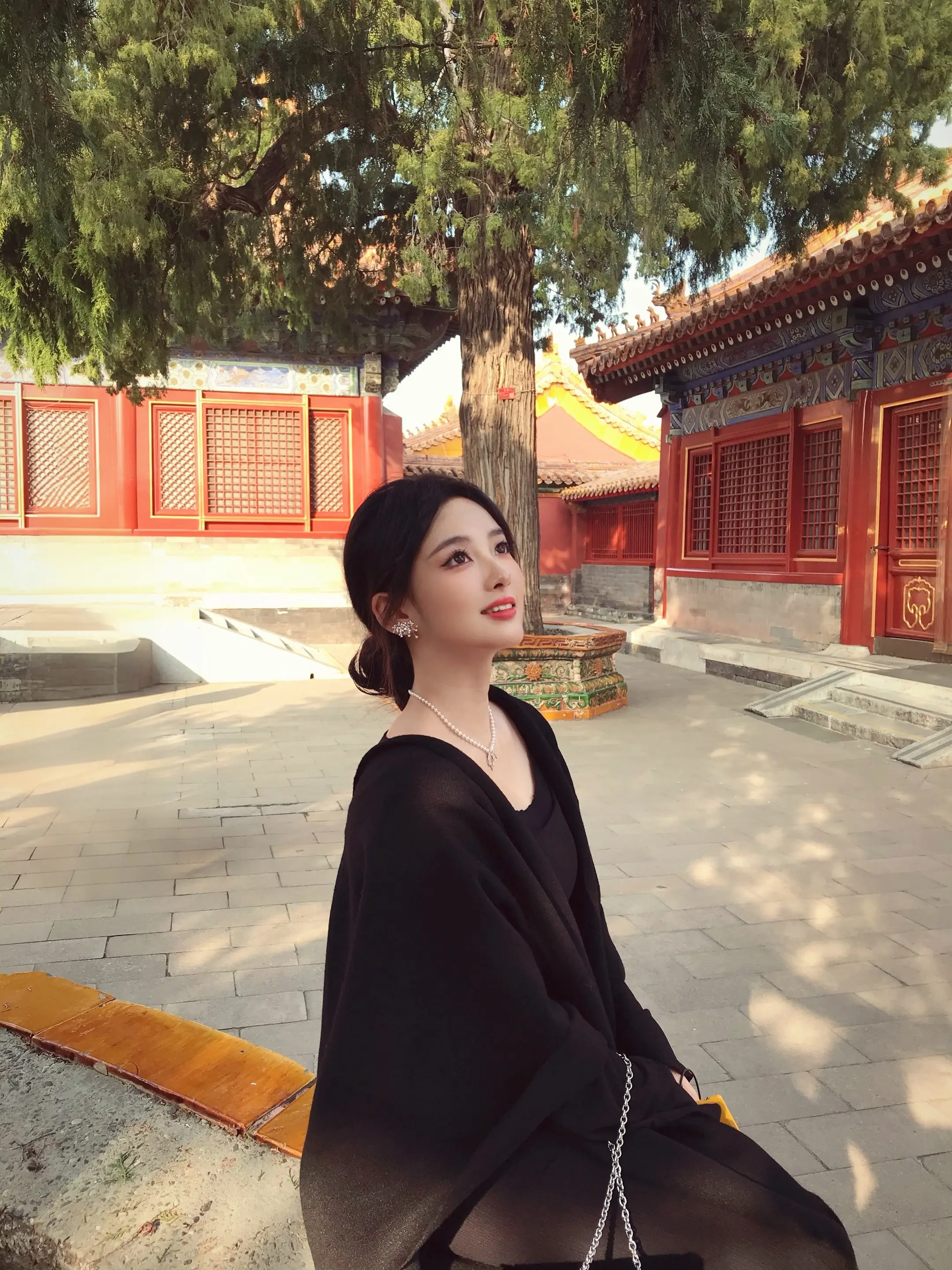 已是晚来的秋。