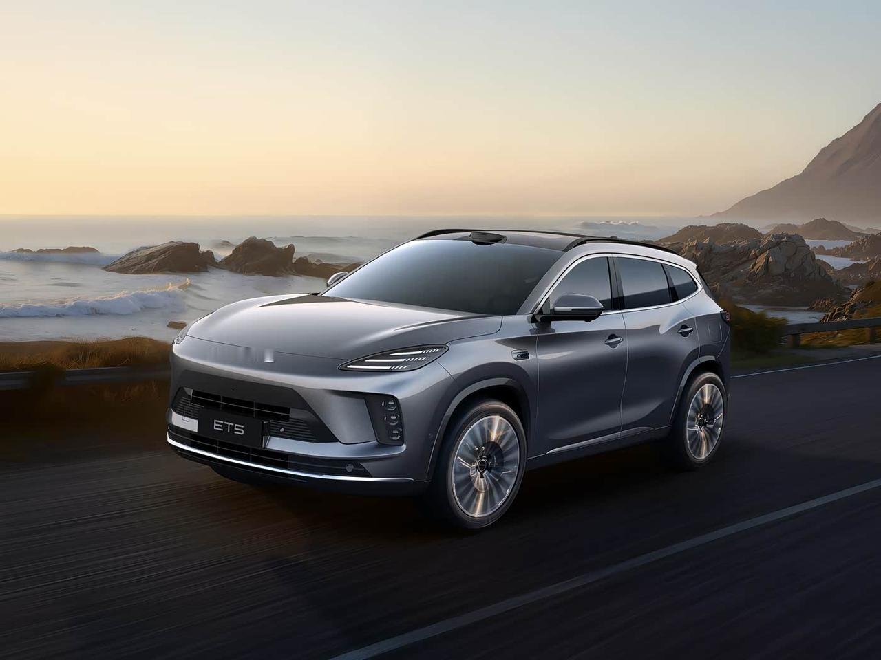 全铝悬挂与豪华驾控底蕴，星途ET5水平够高吗？
 
定位新奢智电中型SUV的星途