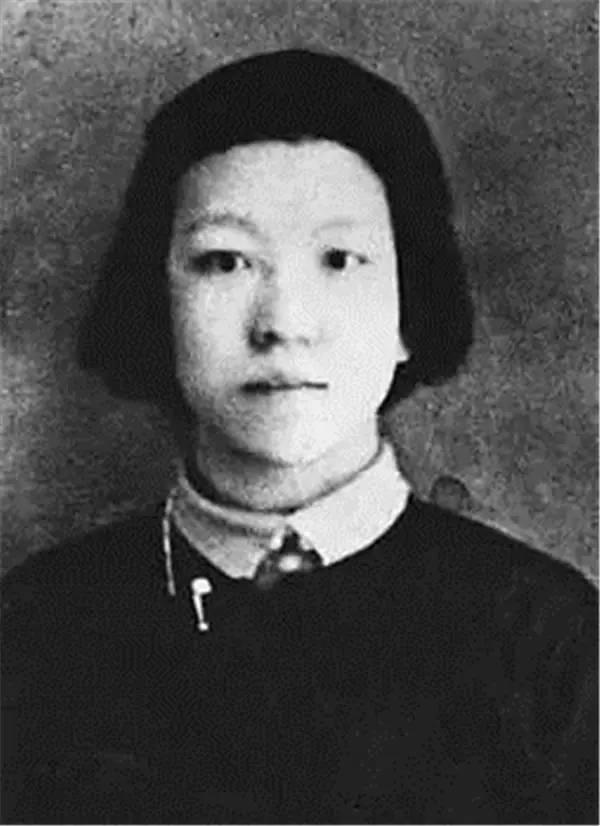 “晚清最飒女翻译家”薛绍徽：没出过国、不懂英文，却靠听丈夫读报+硬啃《英华字典》