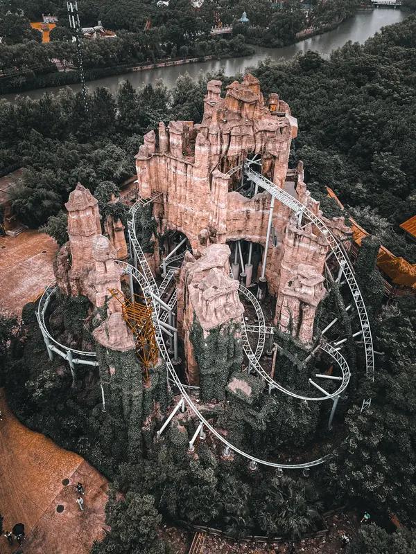 随着多地中小学春假和清明假期像亲密无间的好伙伴一样无缝衔接，4月1日至6日将迎来