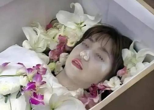 18年无人认领！上海一殡仪馆里，一具24岁女尸被冰封至今。当年，是她的父亲亲手把