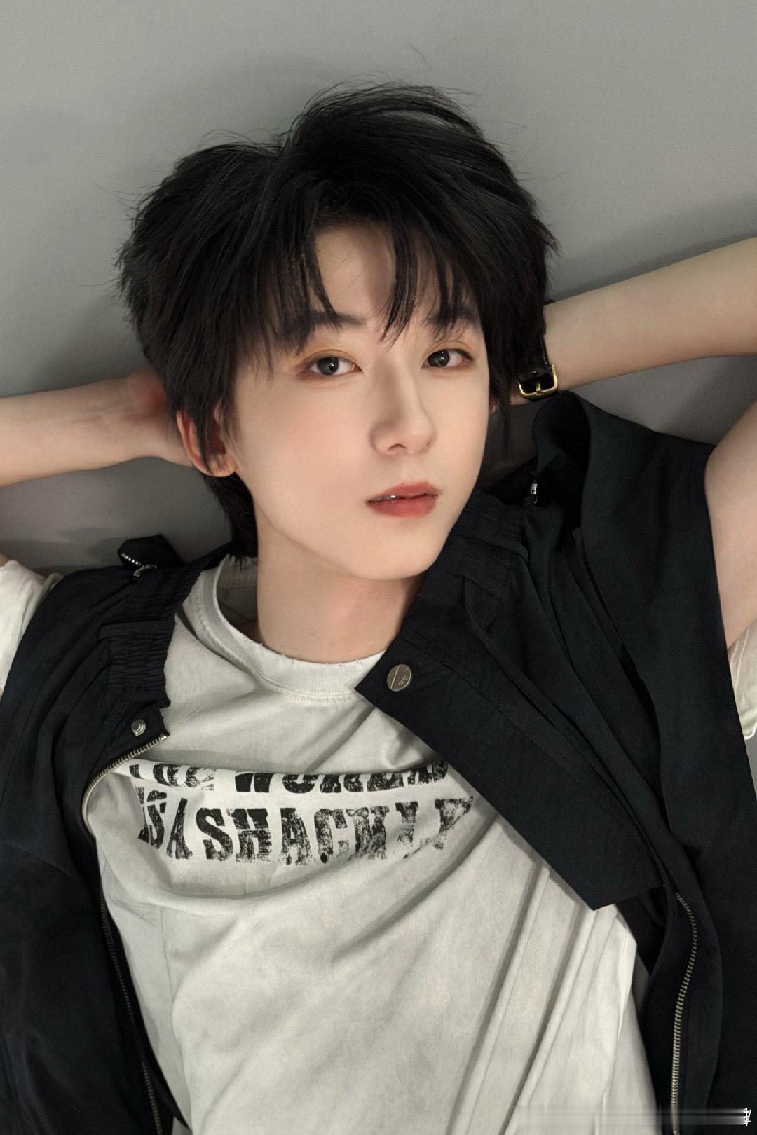 杨博文专业考核第一  很难不被杨博文惊艳到，舞蹈流畅有力量，神态把控恰到好处，断