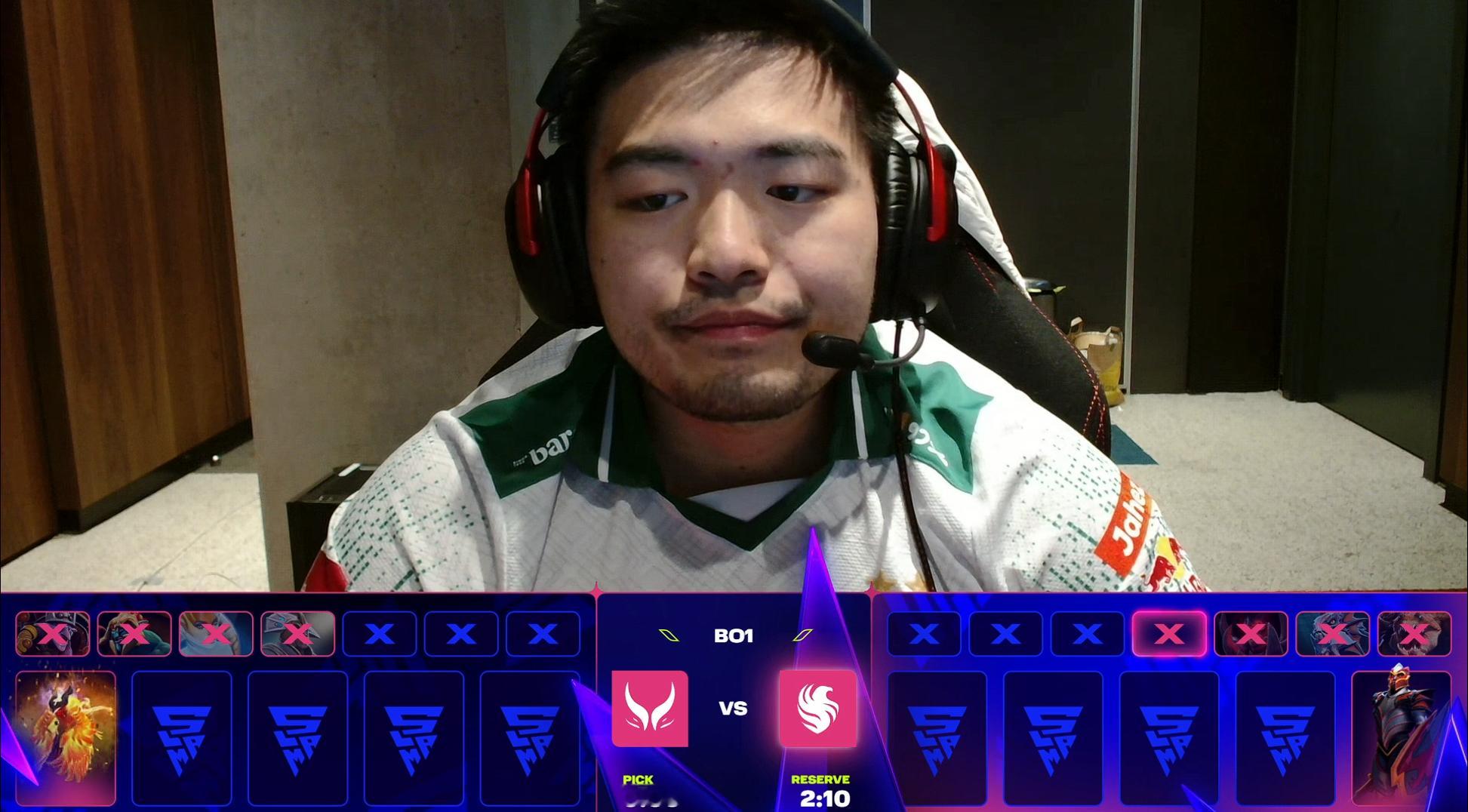 应该只有铁中铁粉才会在被XCTN速通后选择在工作日的凌晨三点半继续等这场吧...