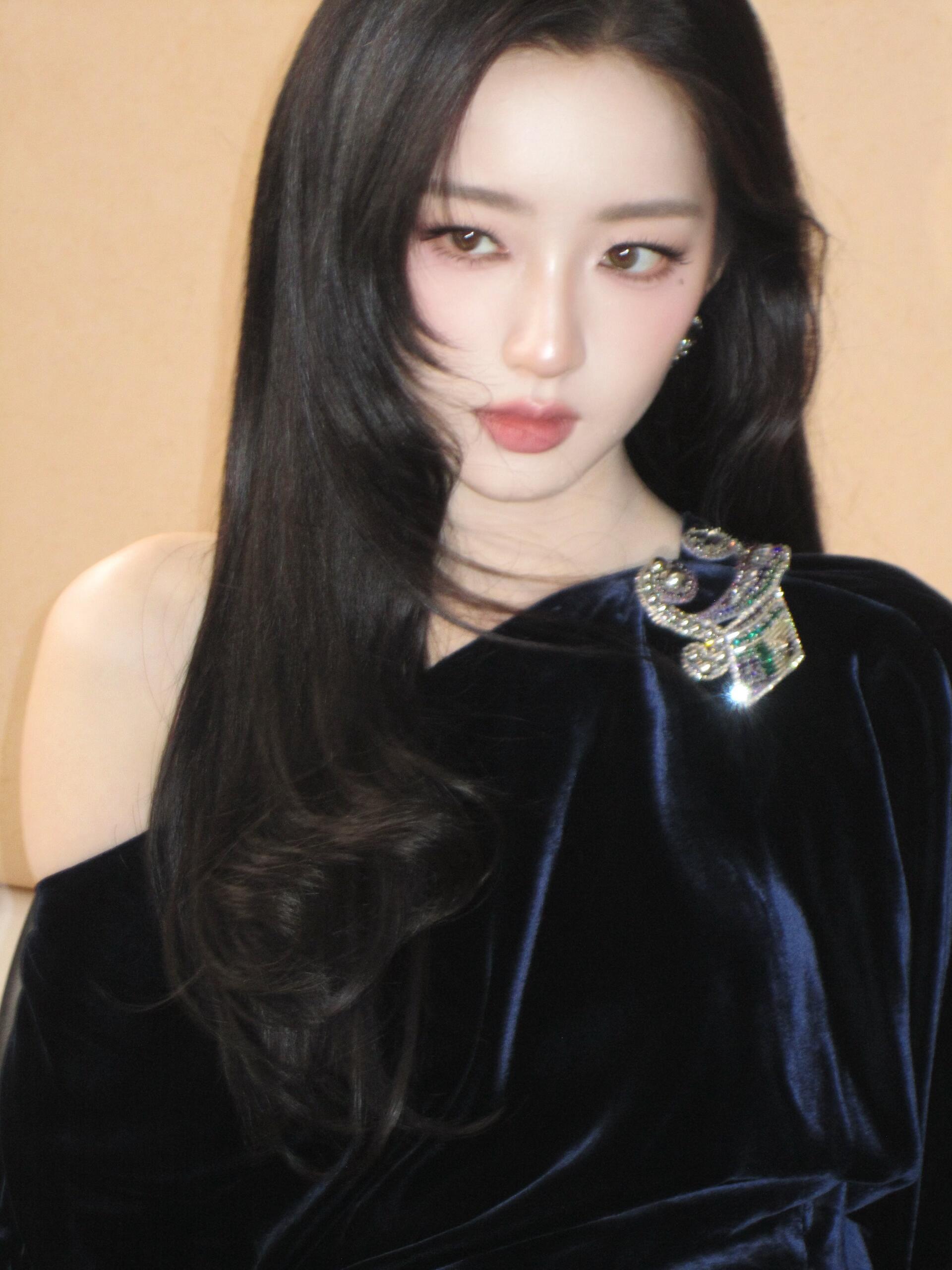 邓恩熙今日活动造型铁了心要养梦女太美了[yeah]这竟然是邓恩熙邓恩熙铁了心要养