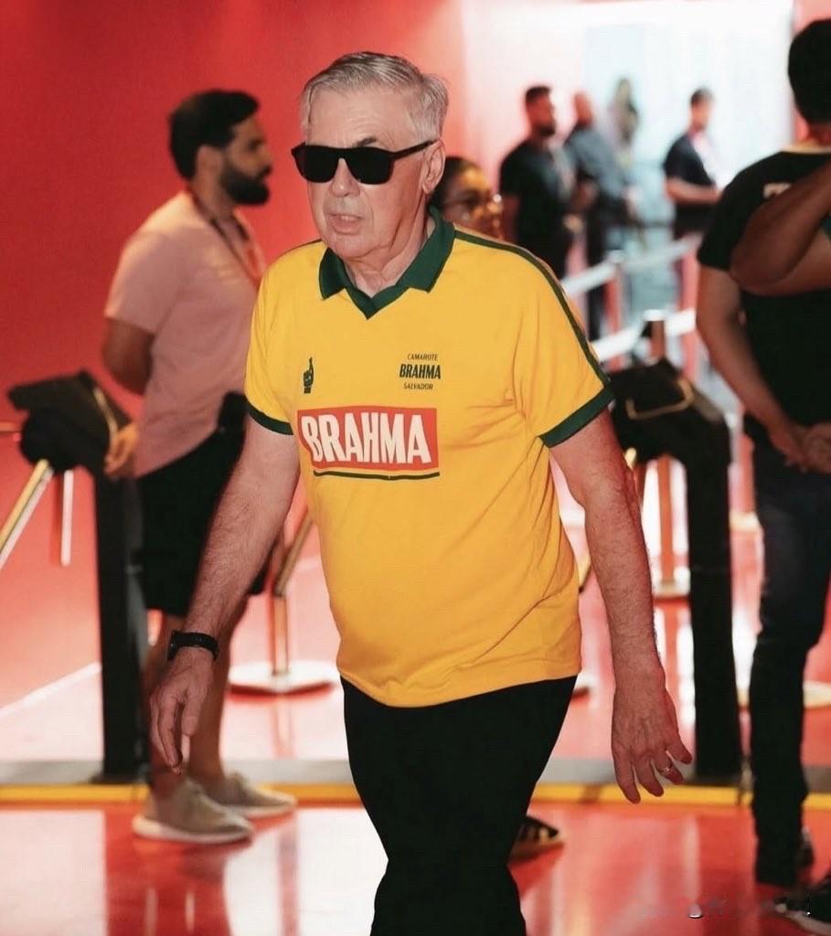 安切洛蒂执教巴西，之前我还有些想不通，如今我明白了！

在巴西狂欢节上，巴西主教