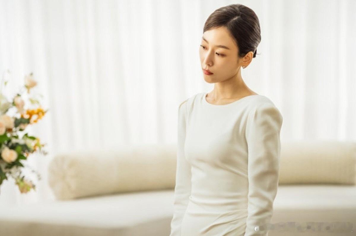 [第4届BSA] 青龙系列大奖竞争新闻最佳女主角候补徐玄振相关选择期限制婚姻服务