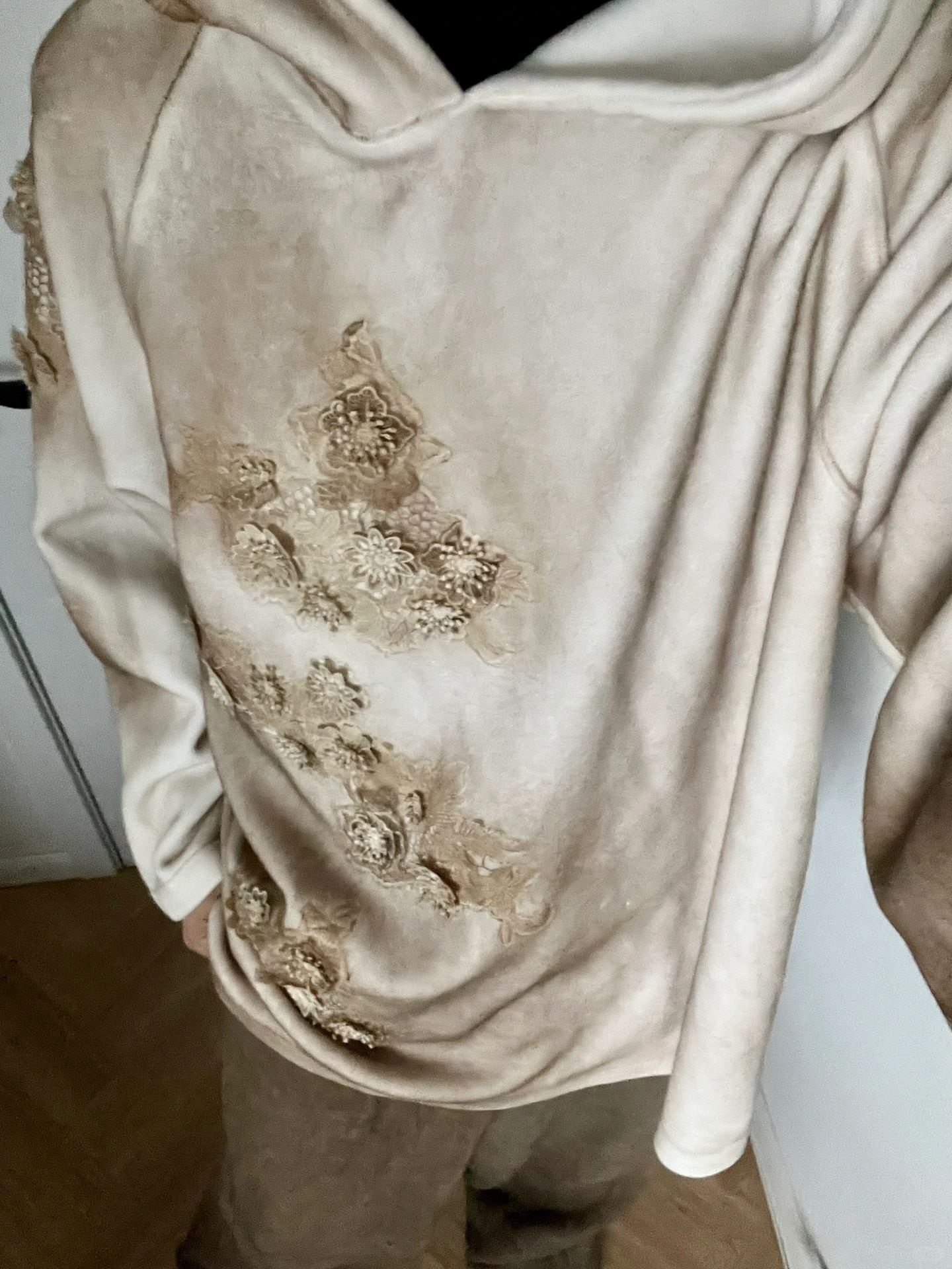 这卫衣真的绝！！细节满满 直接拿下了
