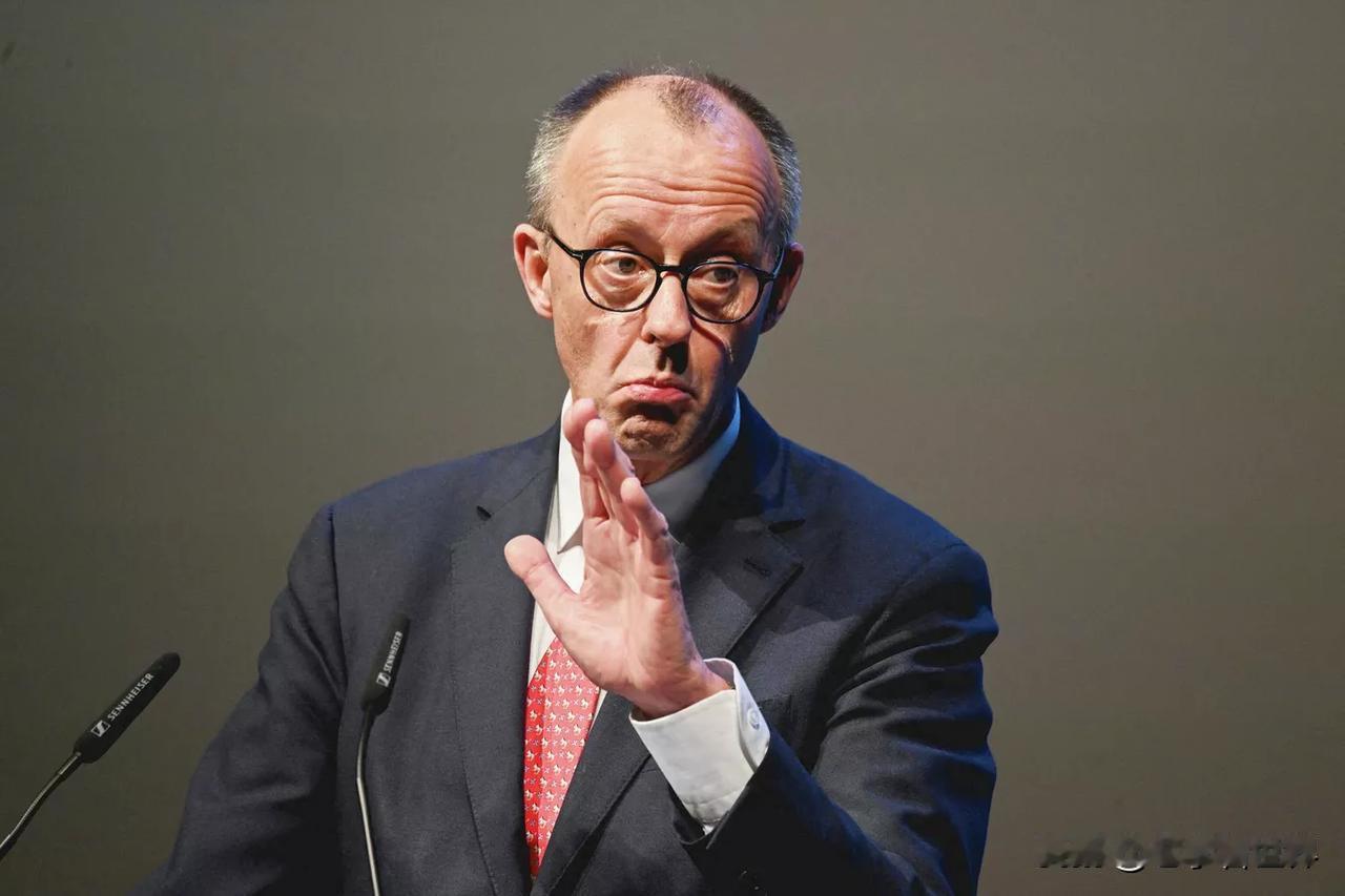 【德国总理：中国的声音响彻全球，中国的决策极为重要】
北京时间2026年2月25