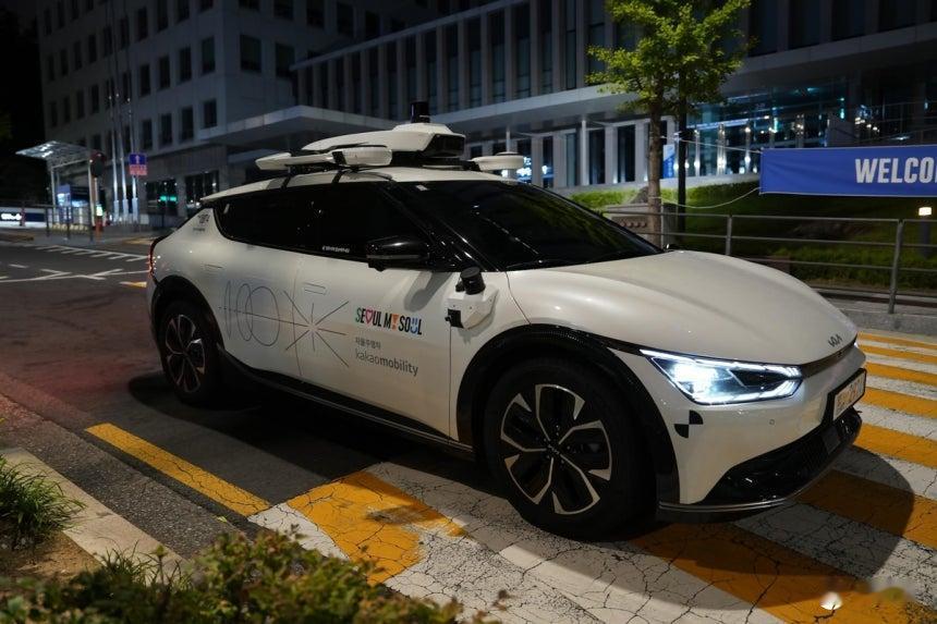 Kakao Mobility在首尔江南夜间自动驾驶车队规模翻三倍
Kakao M