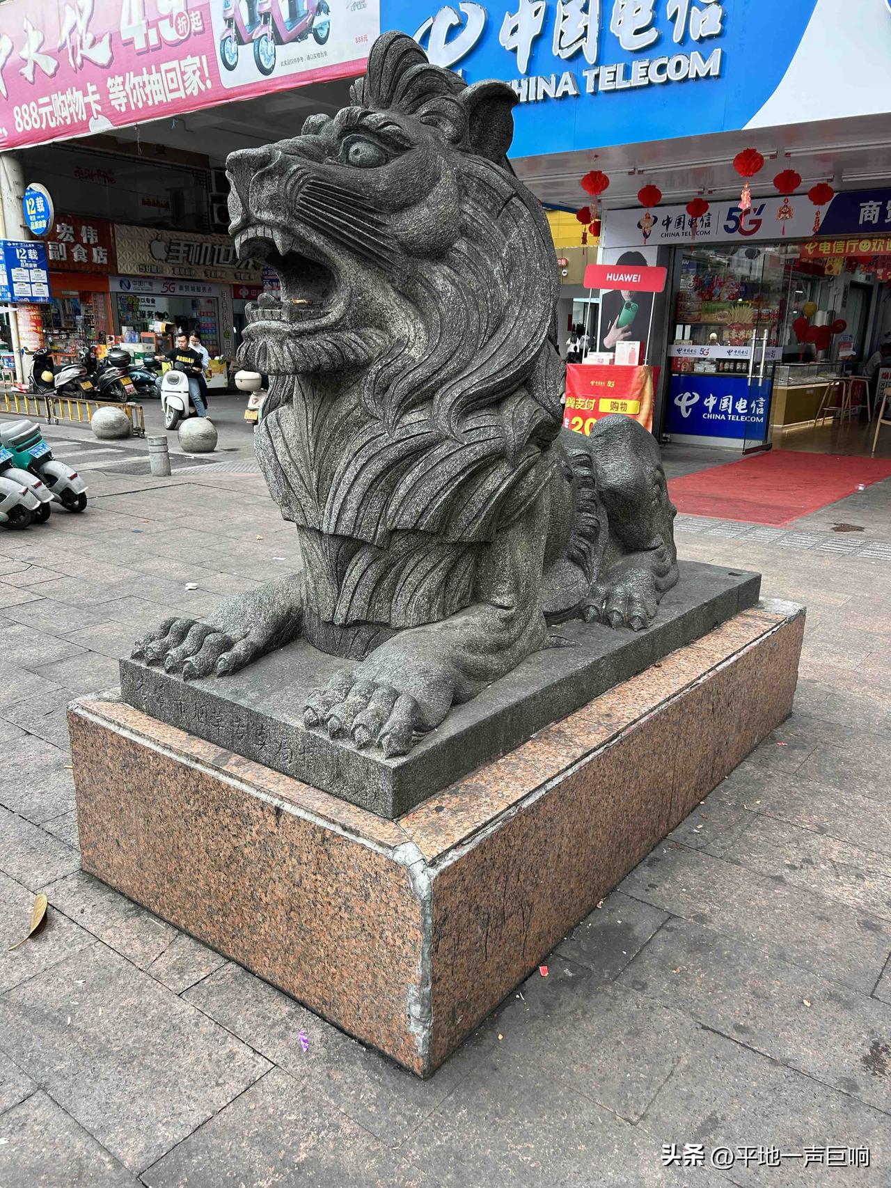 这个世界永远那么残酷的，

你在外面不管混得怎么样，是好是坏，

逢年过节回到老