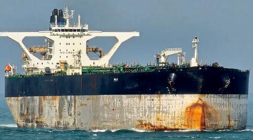 突发！美军扣押“贝拉1”号，俄军舰和潜艇为何旁观不行动？

被美军追了好久，且换