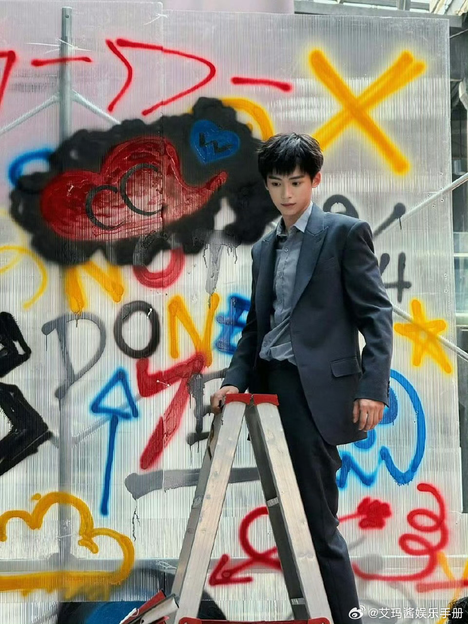 梓渝西装剧照，能get到吗？梓渝西装剧照 ​​​