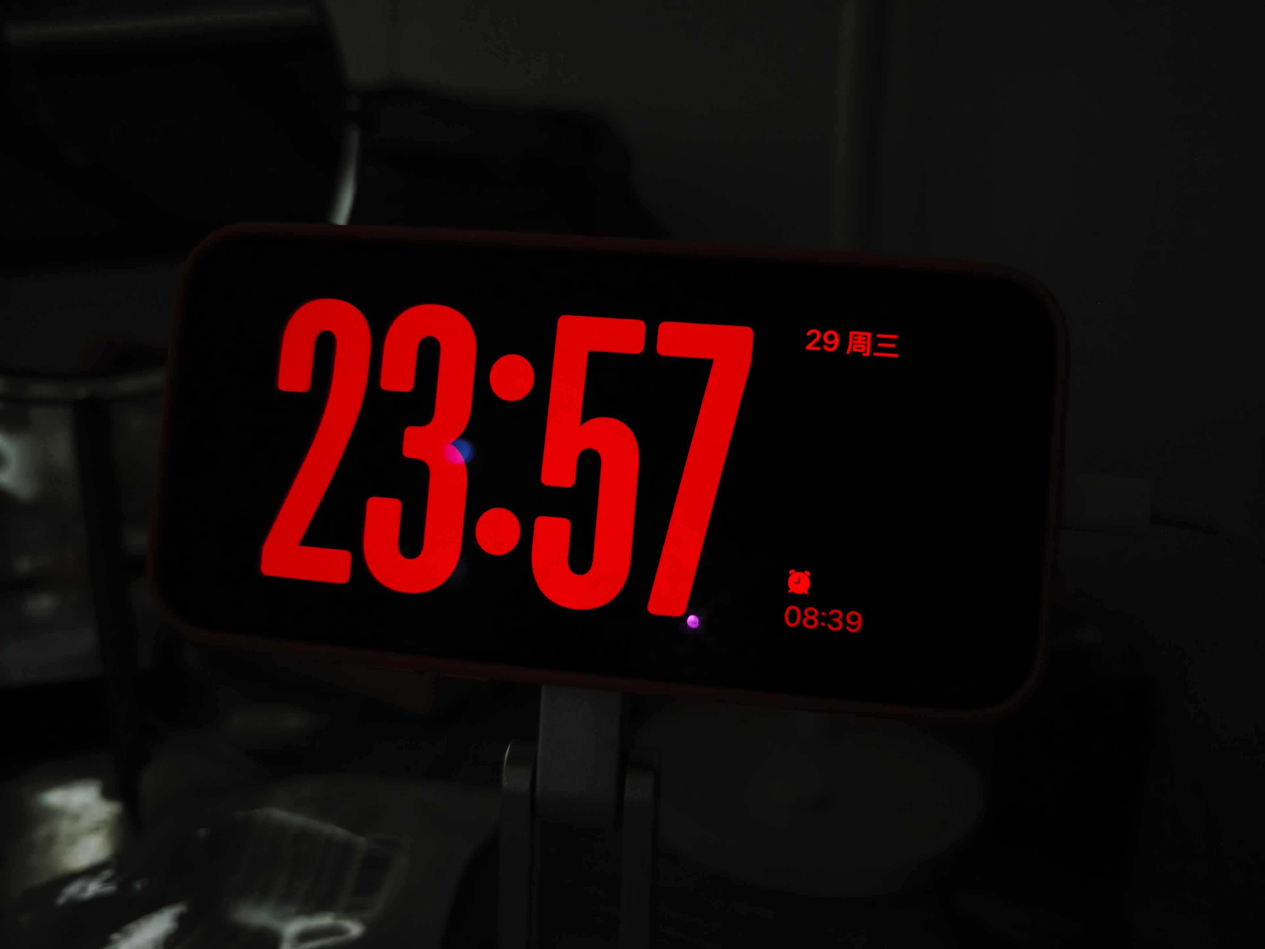 有没有一样的，手机充电充一晚上 ​​​