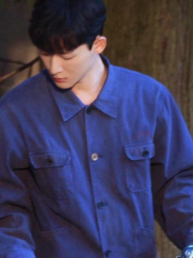 怎么感觉小哥哥瘦成我入坑时期了😢 ​​​