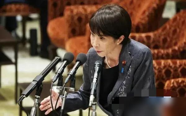 扛不住了｜高市早苗今下午就中日关系恶化，代价巨大，公开向特朗普求助！今天下午，日