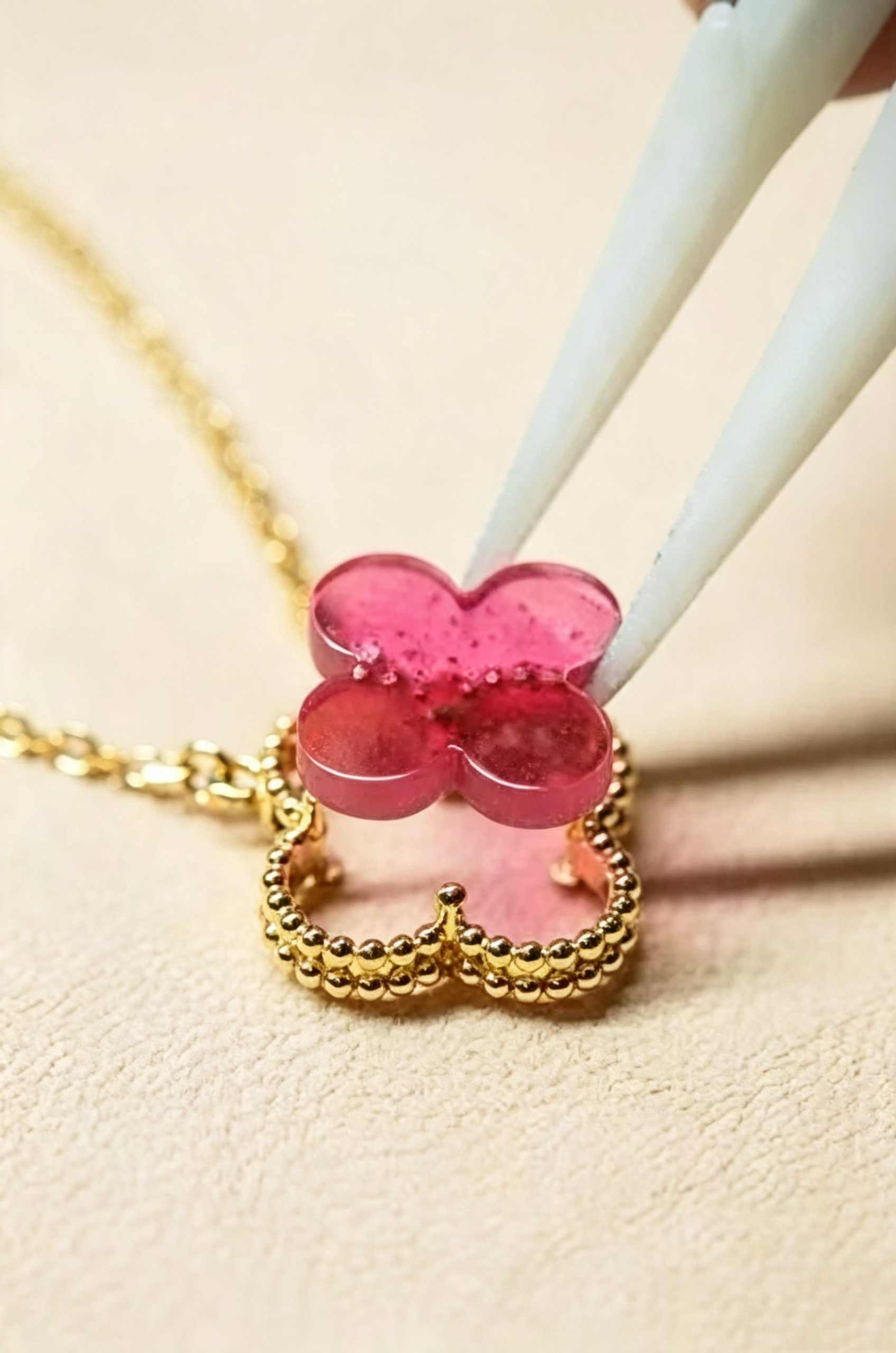 时尚拾趣茴香时装评论 梵克雅宝（Van Cleef & Arpels）Alham