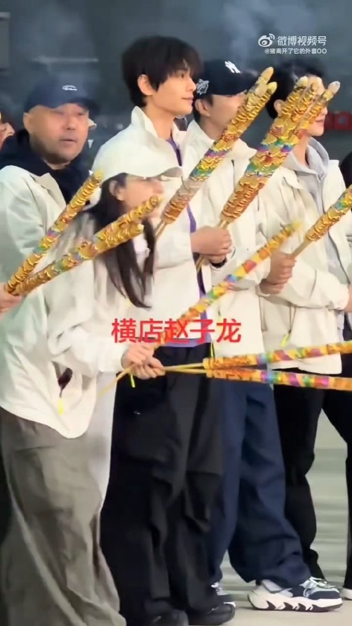 司宫令路透司宫令救命！丁禹兮宋祖儿开机同框也太养眼了吧！俊男靓女首次合作，这组合